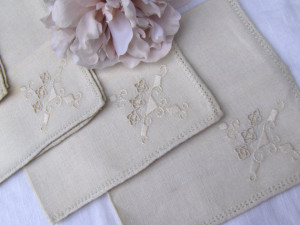 Vintage Cloth Napkin Set